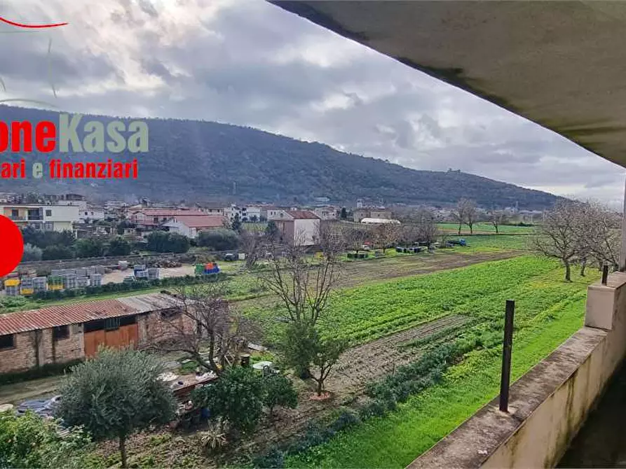 Immagine 14 di Stabile in vendita  a San Felice A Cancello