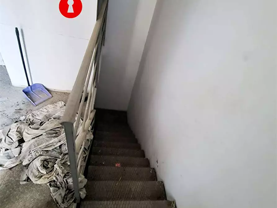 Immagine 12 di Negozio in affitto  in via giuseppe garibaldi a Tufino