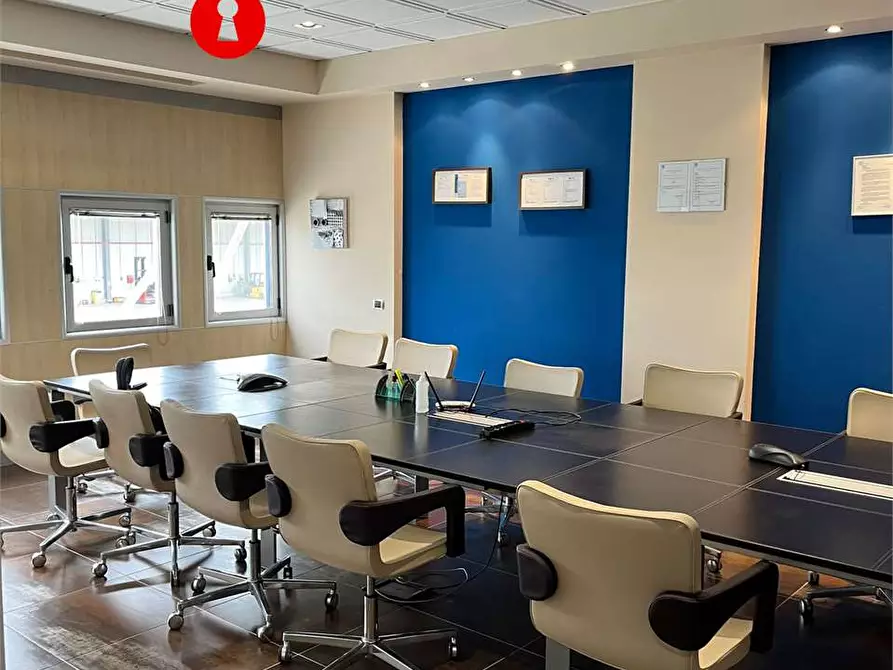 Immagine 2 di Ufficio in affitto  in zona asi a Nola