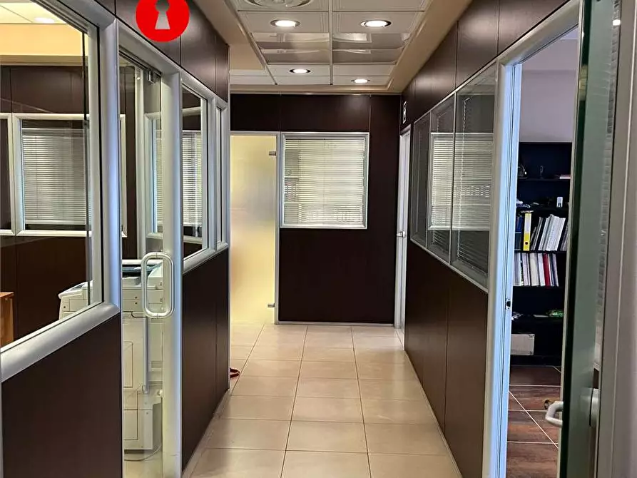 Immagine 9 di Ufficio in affitto  in zona asi a Nola