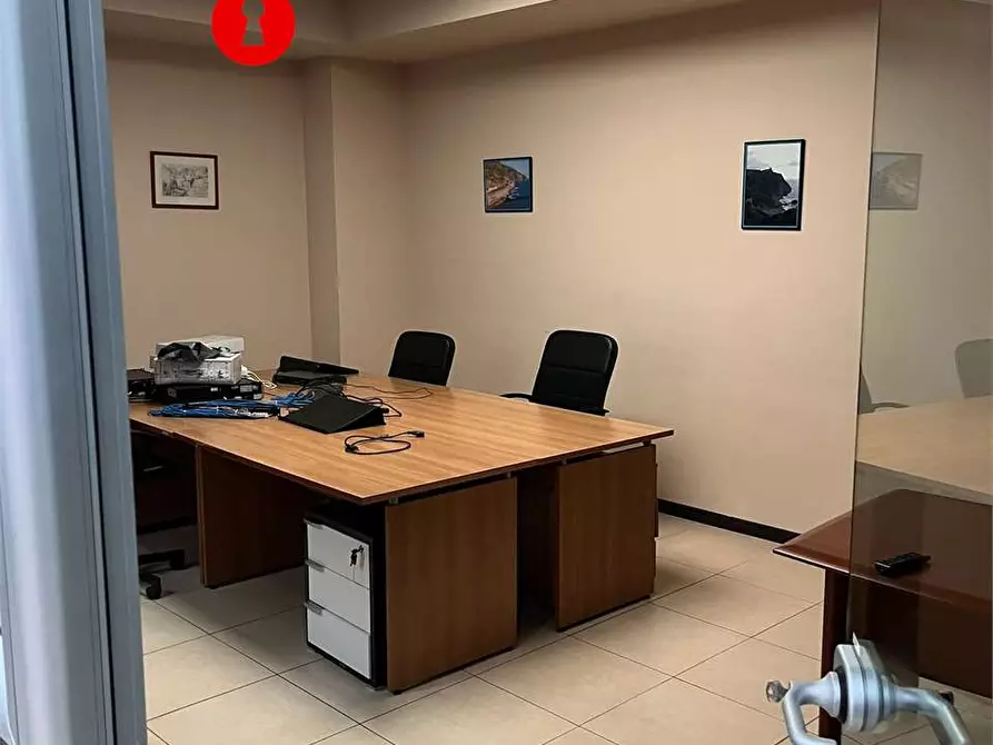 Immagine 23 di Ufficio in affitto  in zona asi a Nola