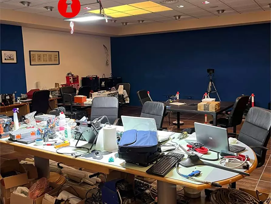Immagine 29 di Ufficio in affitto  in zona asi a Nola
