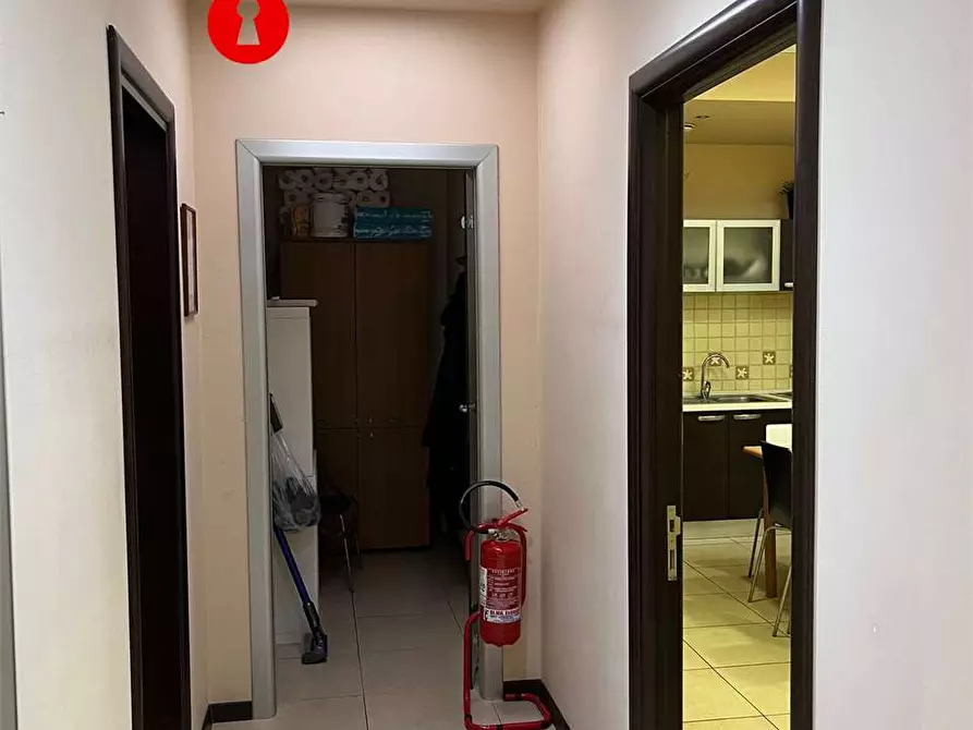 Immagine 31 di Ufficio in affitto  in zona asi a Nola