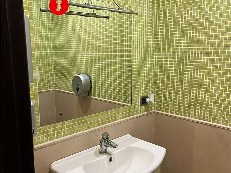 Immagine 36 di Ufficio in affitto  in zona asi a Nola