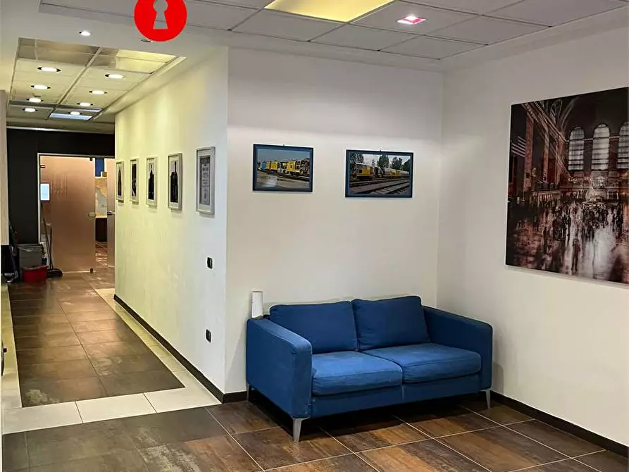 Immagine 40 di Ufficio in affitto  in zona asi a Nola