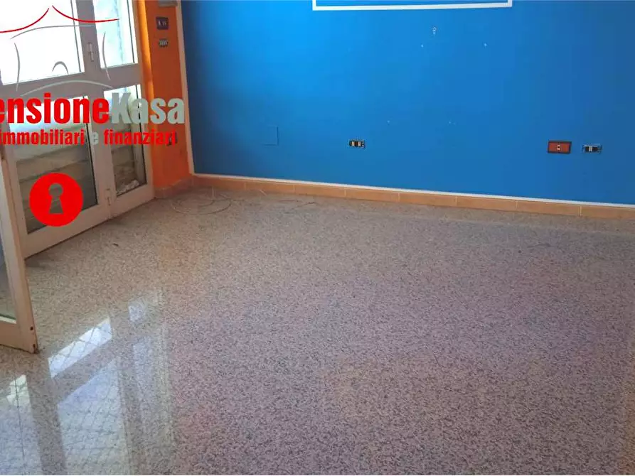 Immagine 3 di Negozio in affitto  in via Nola a Cicciano