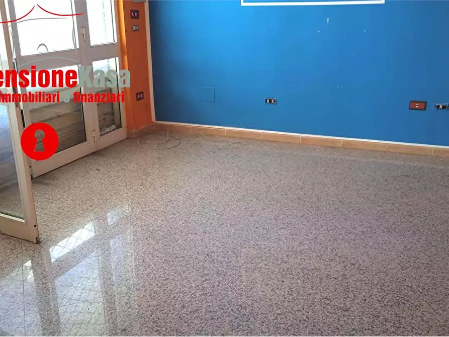 Immagine 4 di Negozio in affitto  in via Nola a Cicciano