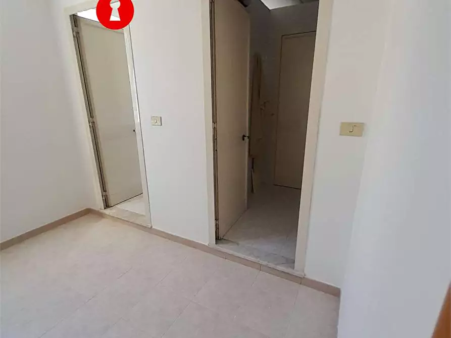 Immagine 4 di Ufficio in affitto  in Zona Asi a Nola