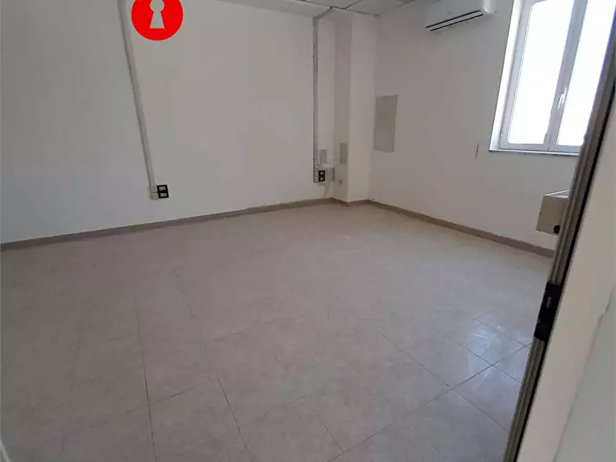 Immagine 7 di Ufficio in affitto  in Zona Asi a Nola