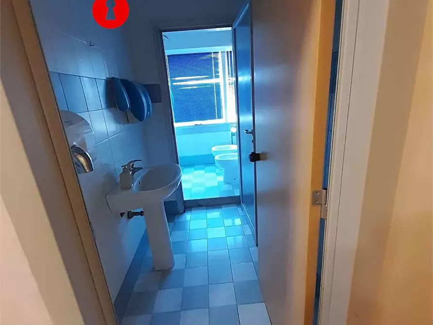 Immagine 20 di Ufficio in affitto  in Zona Asi a Nola