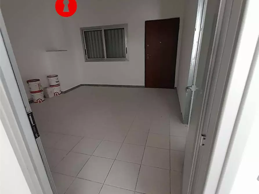 Immagine 22 di Ufficio in affitto  in Zona Asi a Nola