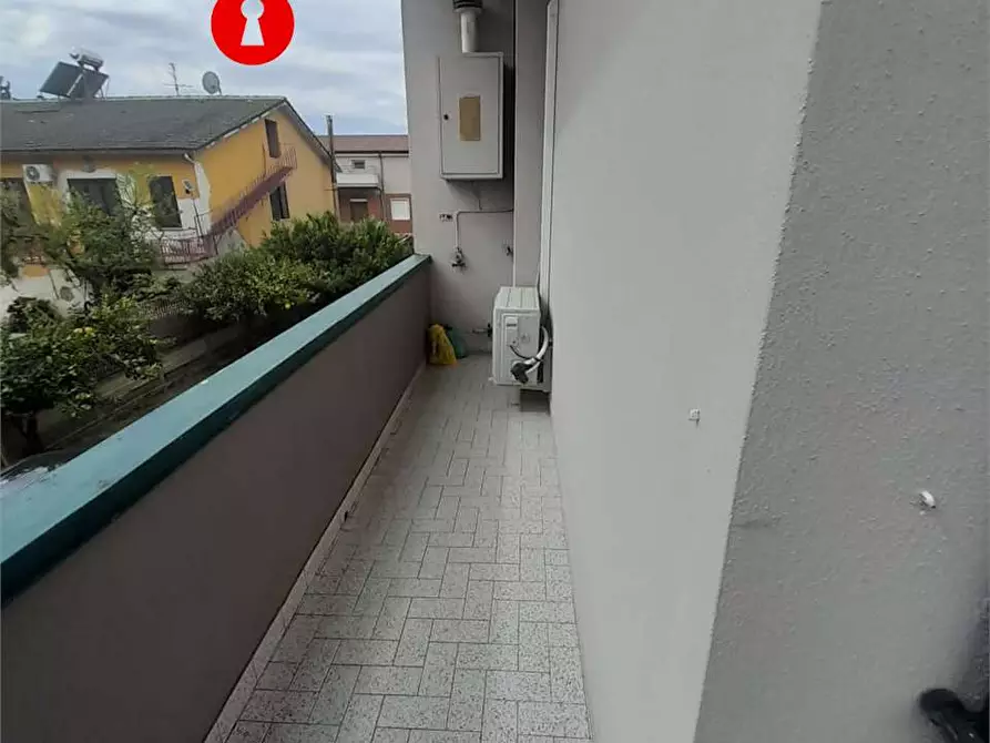 Immagine 33 di Stabile in vendita  in Via Cupa ,San Marco 1 a Santa Maria A Vico