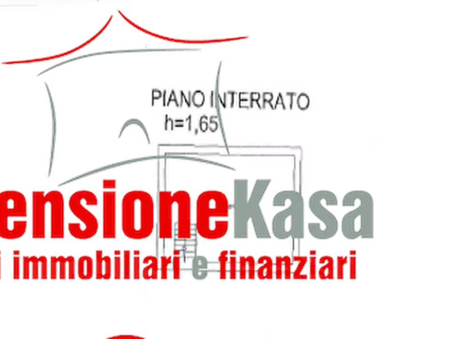 Immagine 47 di Stabile in vendita  in Via Cupa ,San Marco 1 a Santa Maria A Vico