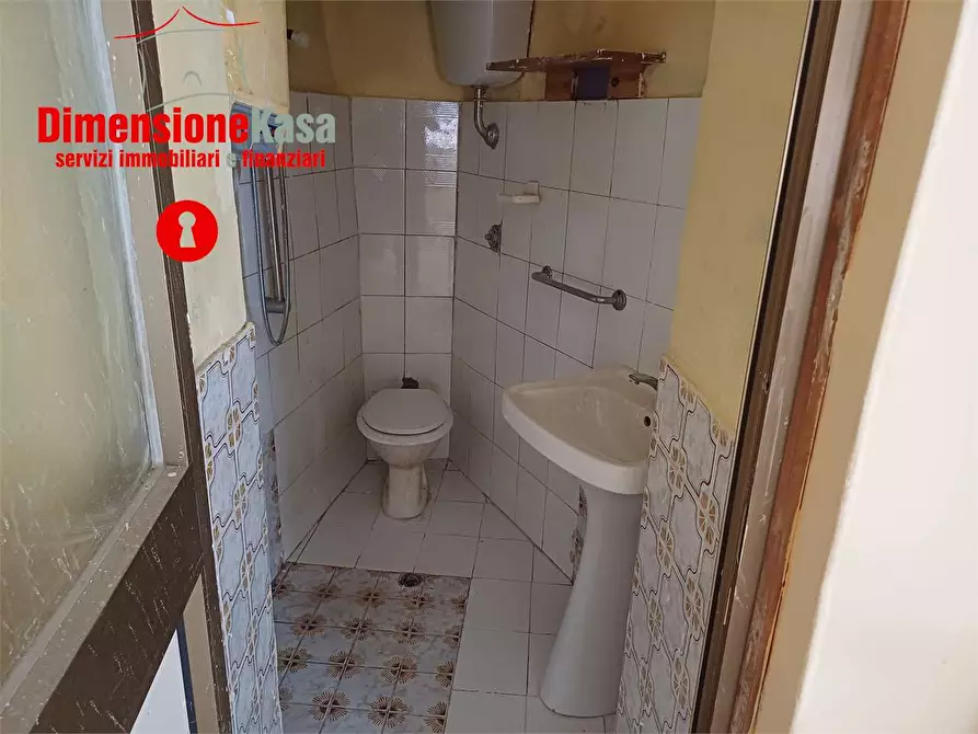 Immagine 7 di Stabile in vendita  a Avella