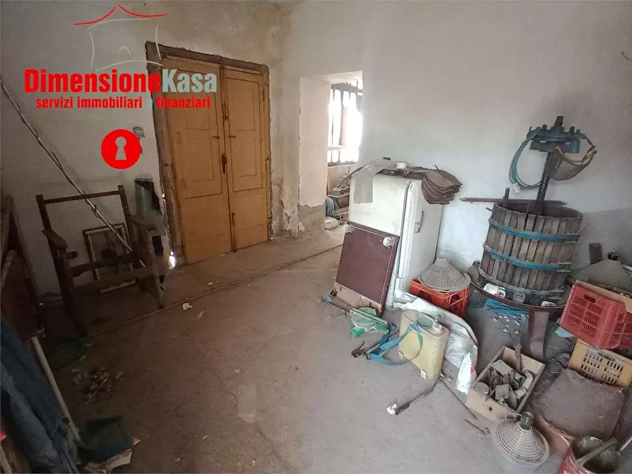 Immagine 18 di Stabile in vendita  a Avella