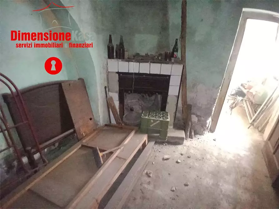 Immagine 20 di Stabile in vendita  a Avella