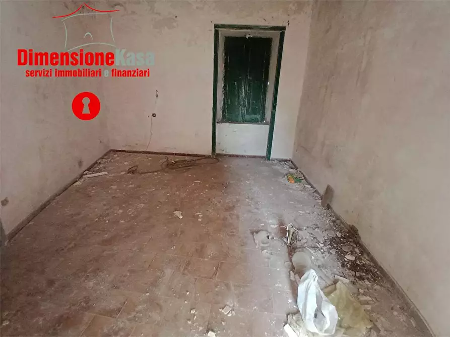 Immagine 24 di Stabile in vendita  a Avella