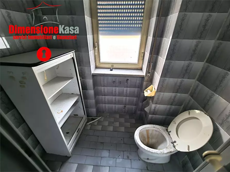 Immagine 10 di Ufficio in affitto  in via cimitile a Nola