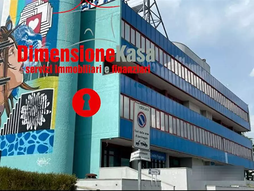 Immagine 25 di Ufficio in affitto  in CIS a Nola