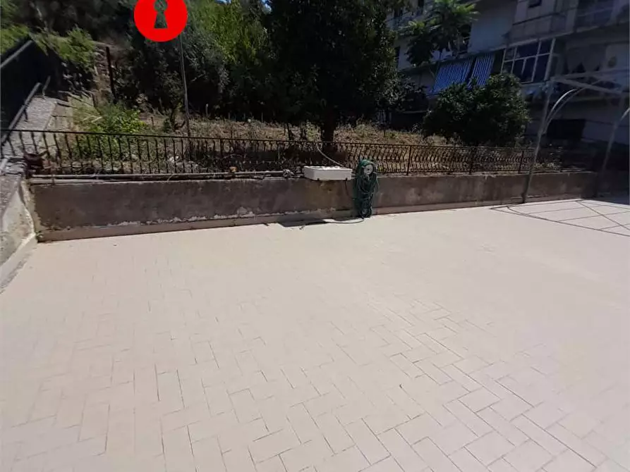 Immagine 27 di Villa in vendita  in Via  Barracco 77 a San Felice A Cancello