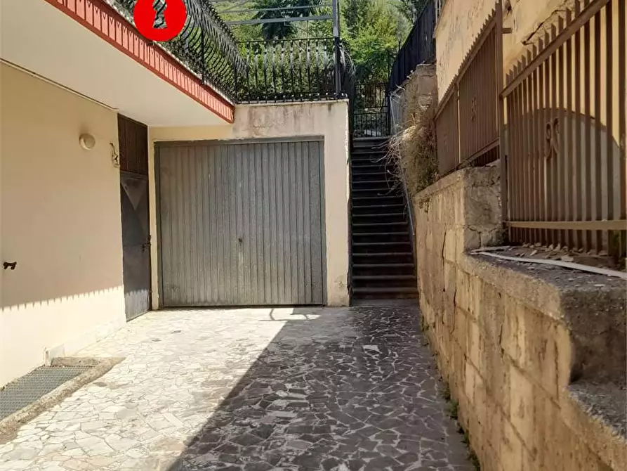 Immagine 55 di Villa in vendita  in Via  Barracco 77 a San Felice A Cancello