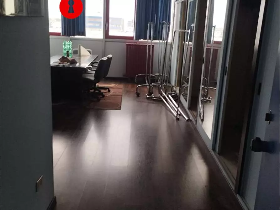 Immagine 16 di Ufficio in affitto  in CIS a Nola