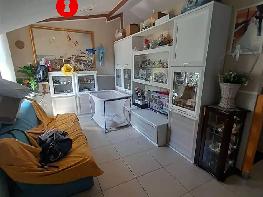 Immagine 37 di Stabile in vendita  in Via Tavernola 1 a San Felice A Cancello