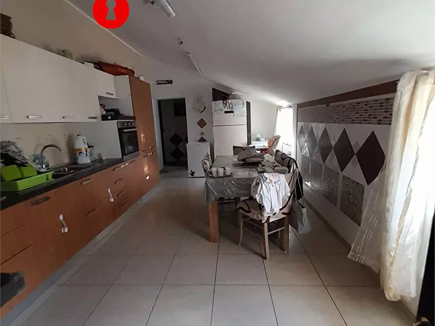 Immagine 38 di Stabile in vendita  in Via Tavernola 1 a San Felice A Cancello