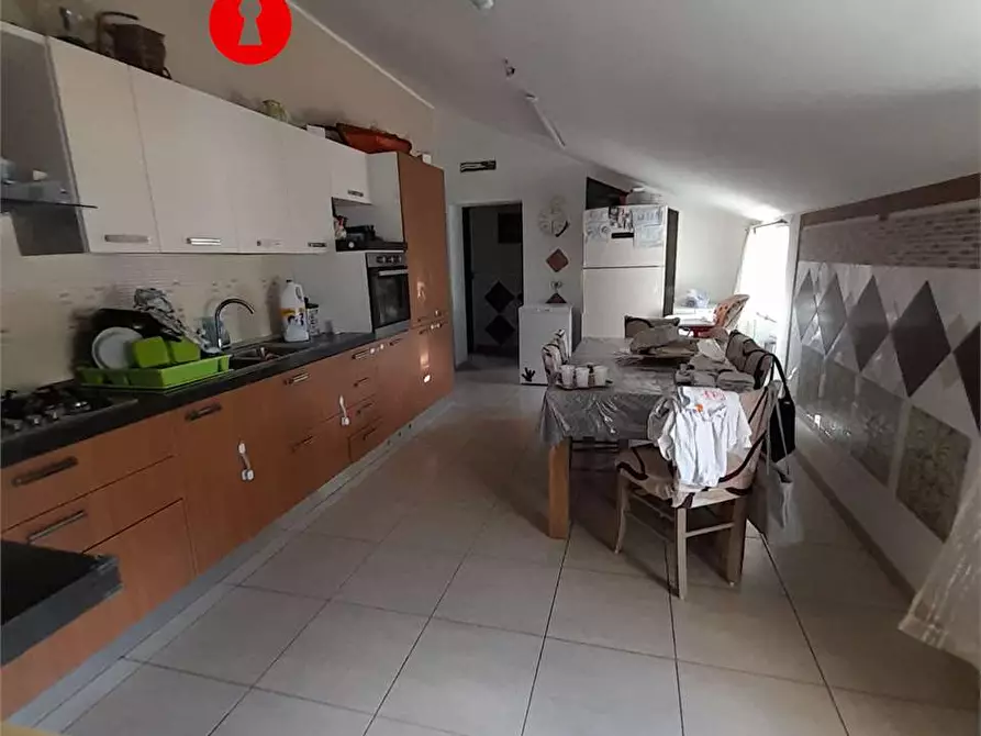 Immagine 40 di Stabile in vendita  in Via Tavernola 1 a San Felice A Cancello