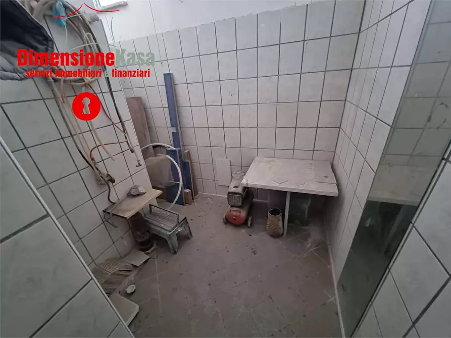 Immagine 6 di Laboratorio in vendita  in don luigi sturzo 6 a Cimitile