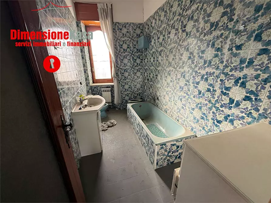 Immagine 43 di Quadrilocale in vendita  in SS.7 Bis 204 a Nola