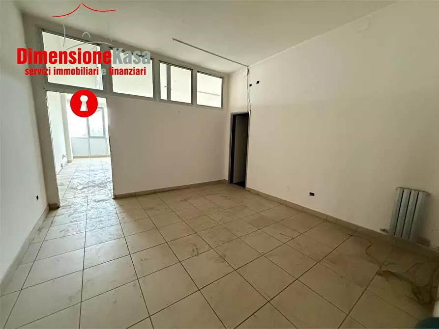 Immagine 13 di Ufficio in vendita  in CIS a Nola