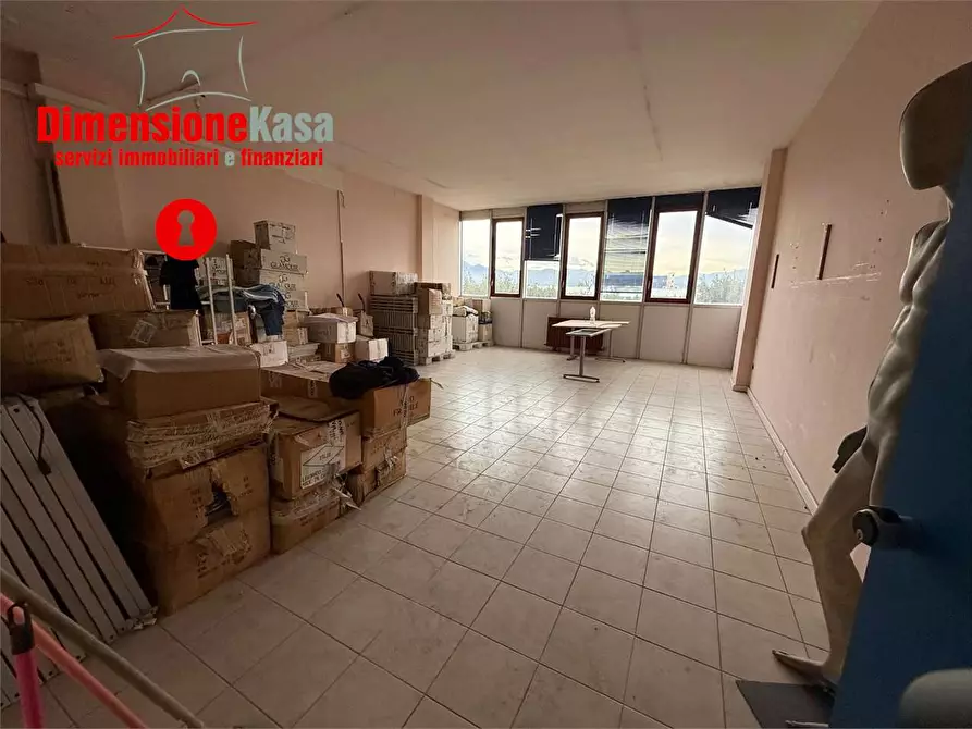 Immagine 20 di Ufficio in vendita  in CIS a Nola