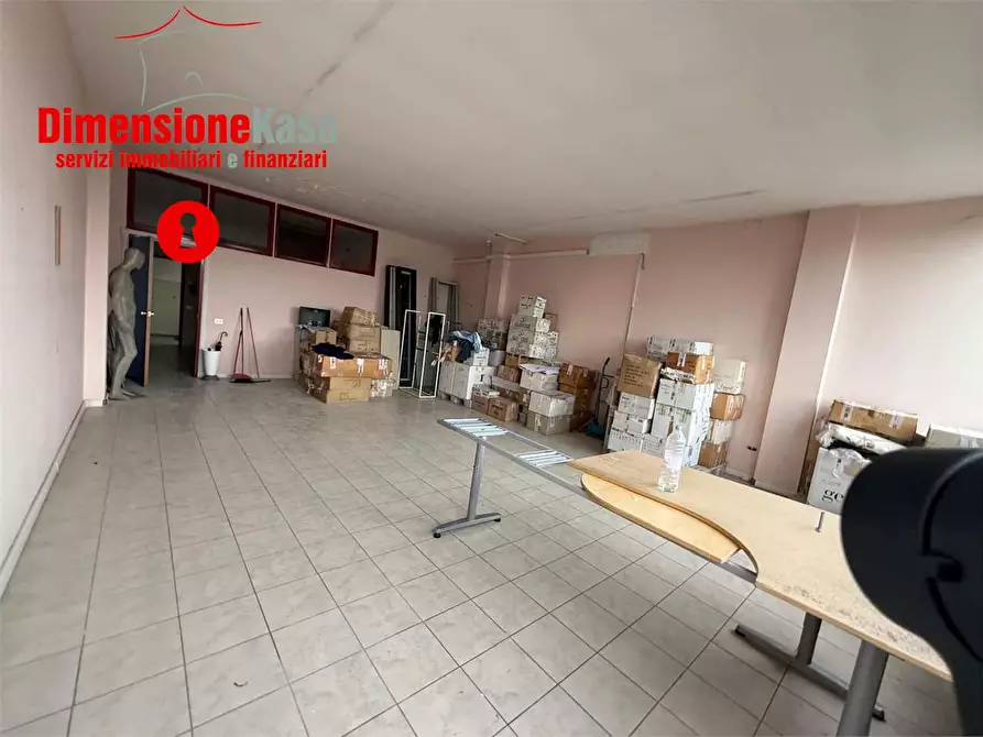 Immagine 25 di Ufficio in vendita  in CIS a Nola