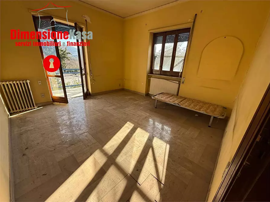 Immagine 13 di Quadrilocale in vendita  in via cimitile 24 a Nola