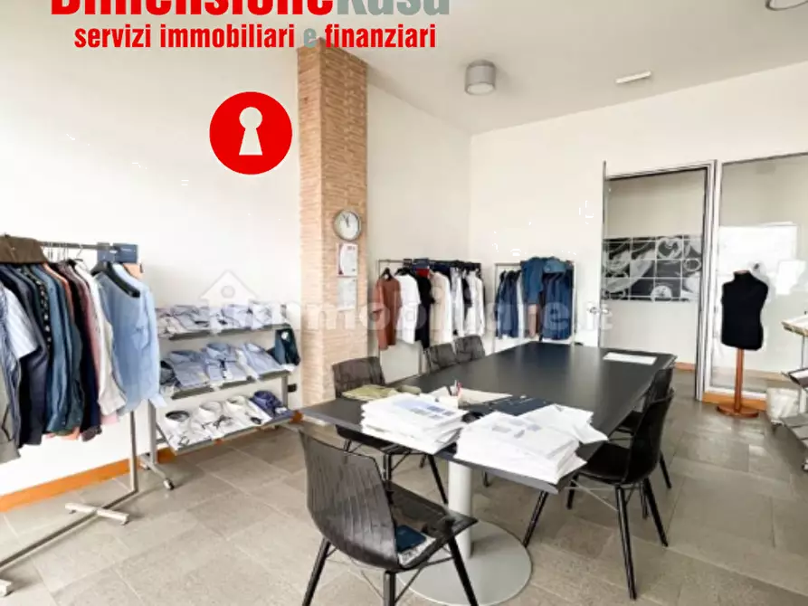 Immagine 9 di Capannone industriale in vendita  in Via Boscofangone a Nola