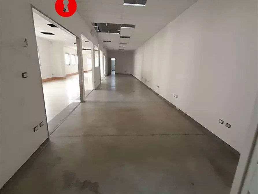 Immagine 2 di Capannone industriale in affitto  in Via Boscofangone a Nola