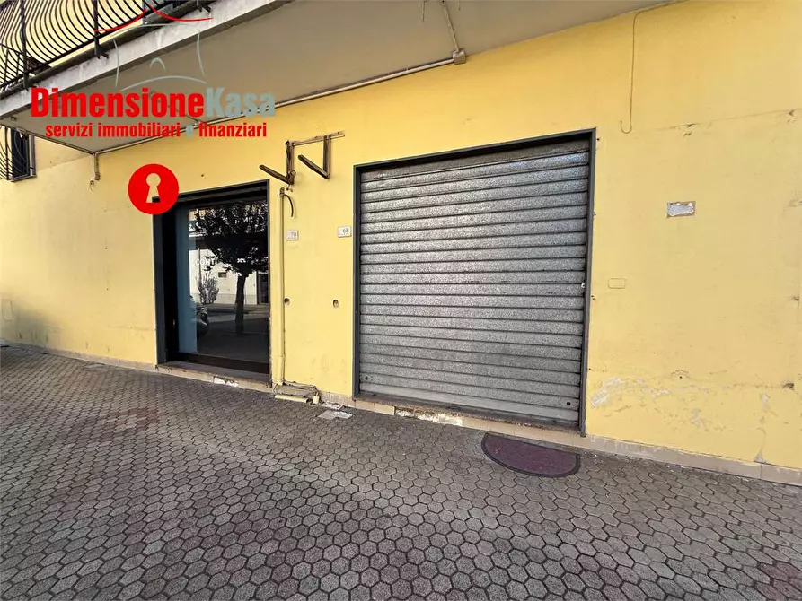 Immagine 3 di Negozio in affitto  in VIA MARIO DE SENA a Nola