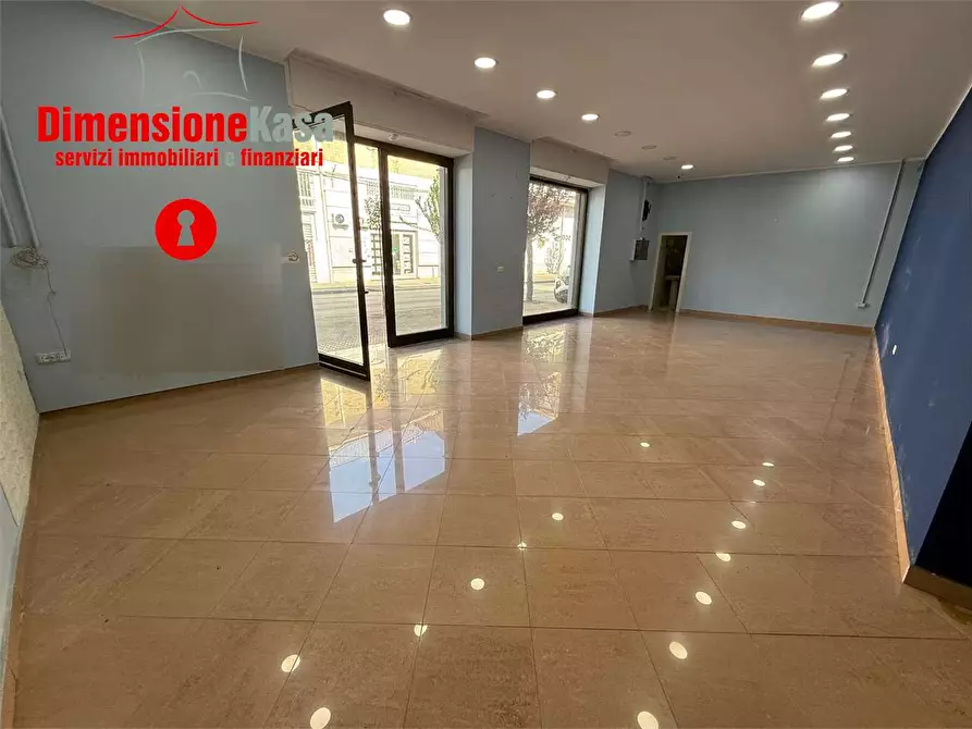 Immagine 8 di Negozio in affitto  in VIA MARIO DE SENA a Nola