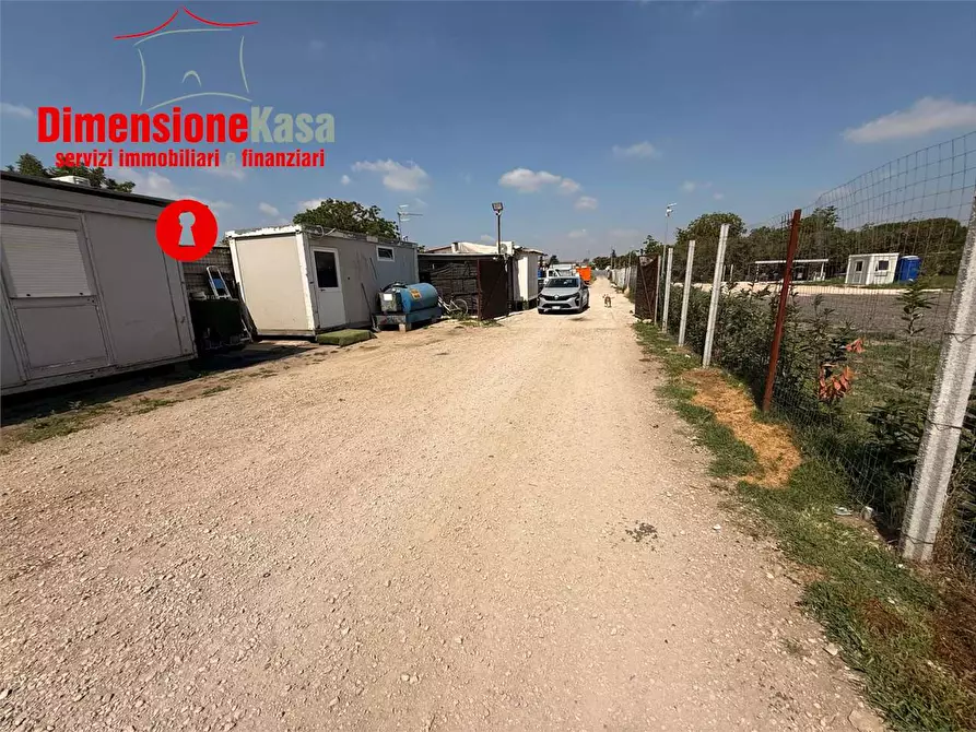 Immagine 6 di Magazzino in affitto  in via del pizzariello a Camposano