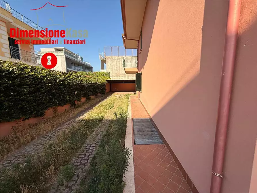 Immagine 4 di Villa in affitto  in via nazionale delle puglie 155 a Nola