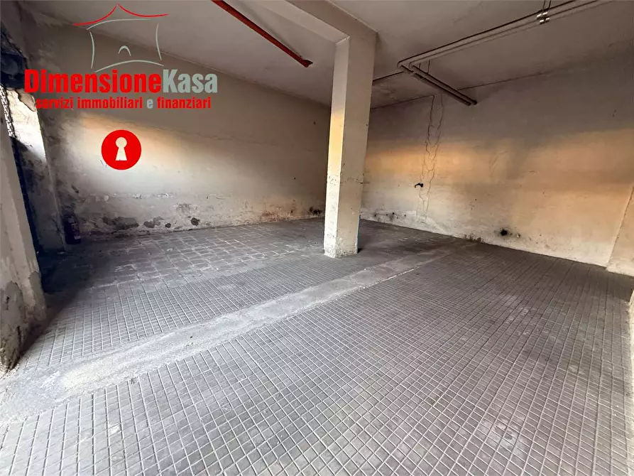 Immagine 4 di Magazzino in vendita  in viale Crispi a Cimitile