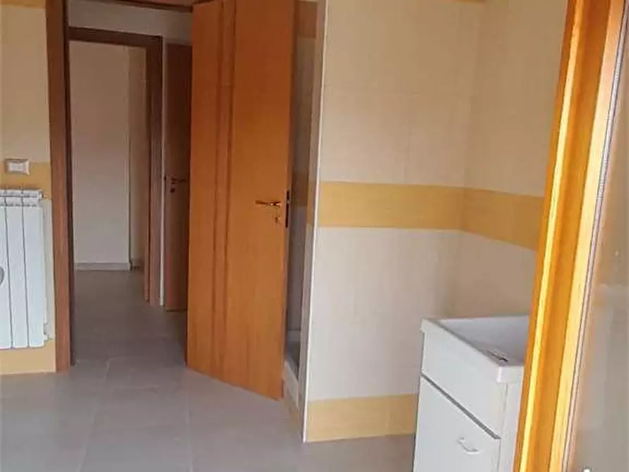 Immagine 31 di Trilocale in vendita  in via dei mille a Nola