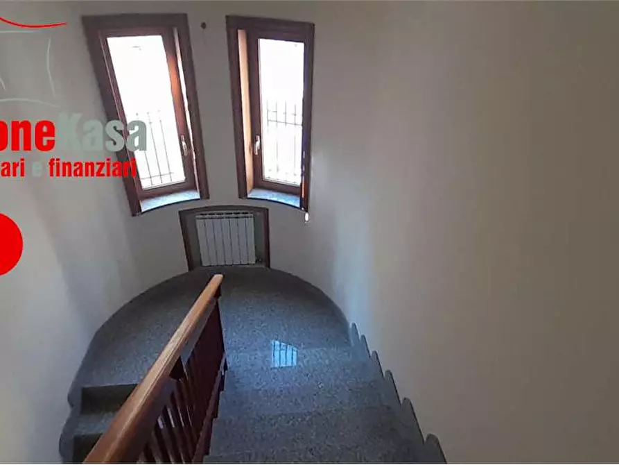 Immagine 9 di Villa in vendita  in Via Dei Mille a Nola