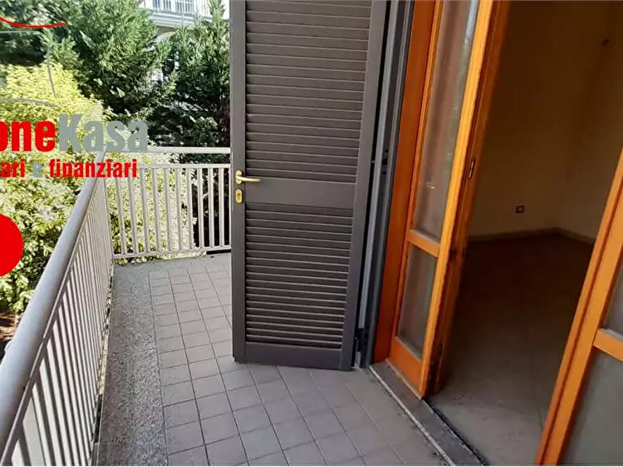 Immagine 20 di Villa in vendita  in Via Dei Mille a Nola