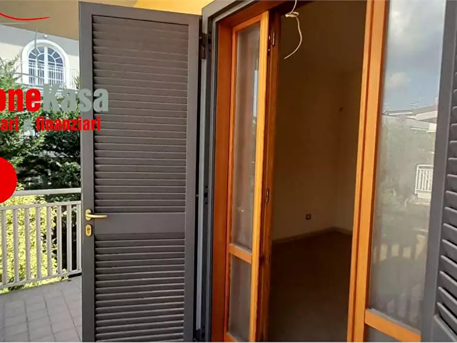 Immagine 21 di Villa in vendita  in Via Dei Mille a Nola