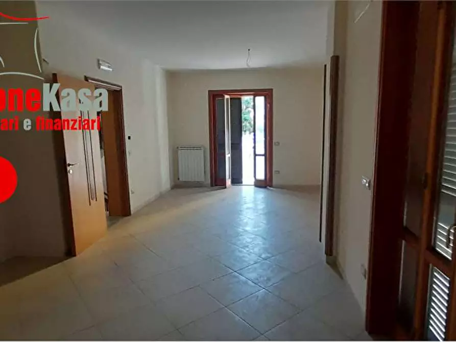 Immagine 38 di Villa in vendita  in Via Dei Mille a Nola