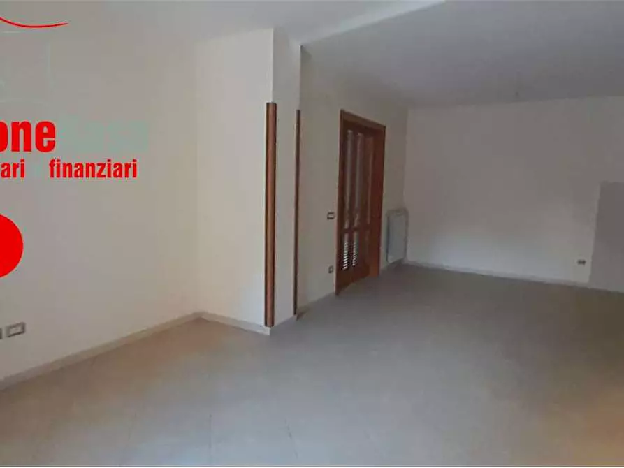 Immagine 41 di Villa in vendita  in Via Dei Mille a Nola