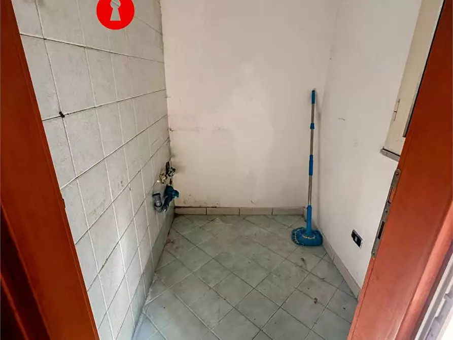 Immagine 10 di Stabile in vendita  in via santa chiara 37 a Nola