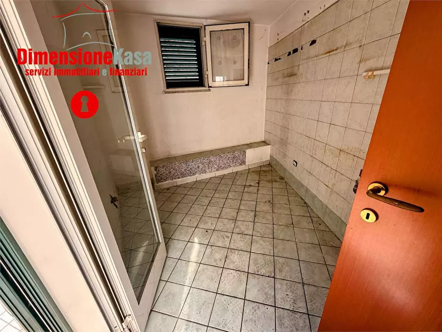 Immagine 19 di Stabile in vendita  in via santa chiara 37 a Nola